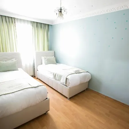2br-1lr Seaview Family Place Next To Center *