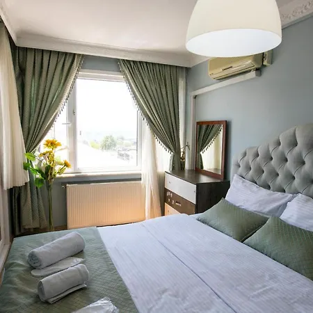 2br-1lr Seaview Family Place Next To Center شقة اسطنبول